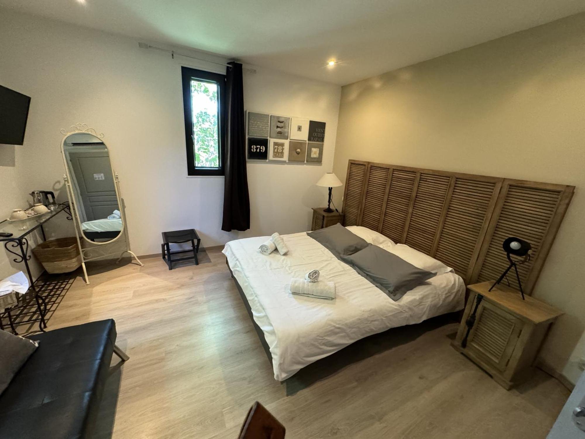 B&B Maison D'Hote Et Gite Mas D'Eymard Arles Szoba fotó