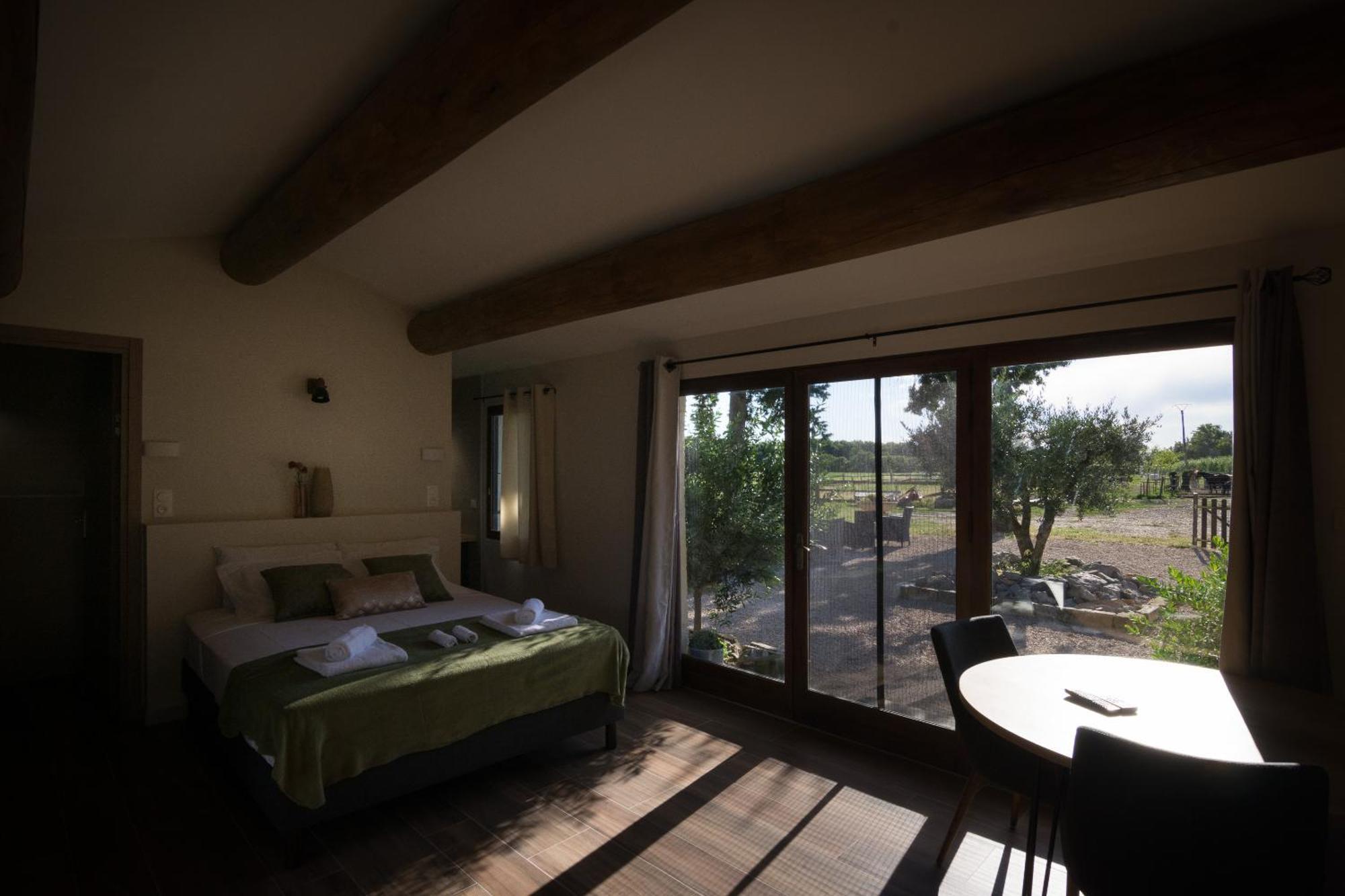 B&B Maison D'Hote Et Gite Mas D'Eymard Arles Szoba fotó